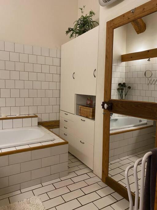 Charming Village House With Roof Top Terrace! Thezan-les-Beziers Екстер'єр фото
